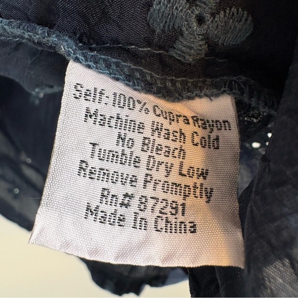 Johnny Was Floral Embroidered Henley Tunic Top Bohemian Blue Sz S Eyelet - Picture 8 of 10